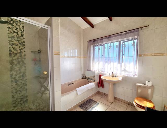 3 BEDROOM FREEHOLD FOR SALE IN KELSO